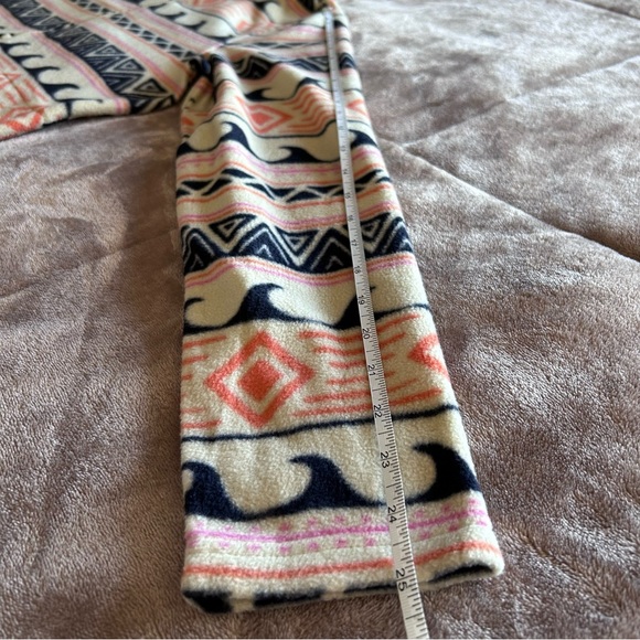 O'Neill Cream and Black Patterned Quarter Zip-Up women’s Small Hoodie Sweater - Picture 8 of 10